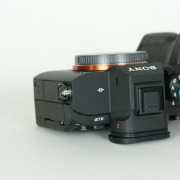 SONY α7 IV(ILCE-7M4) SONY α7 IV(ILCE-7M4)