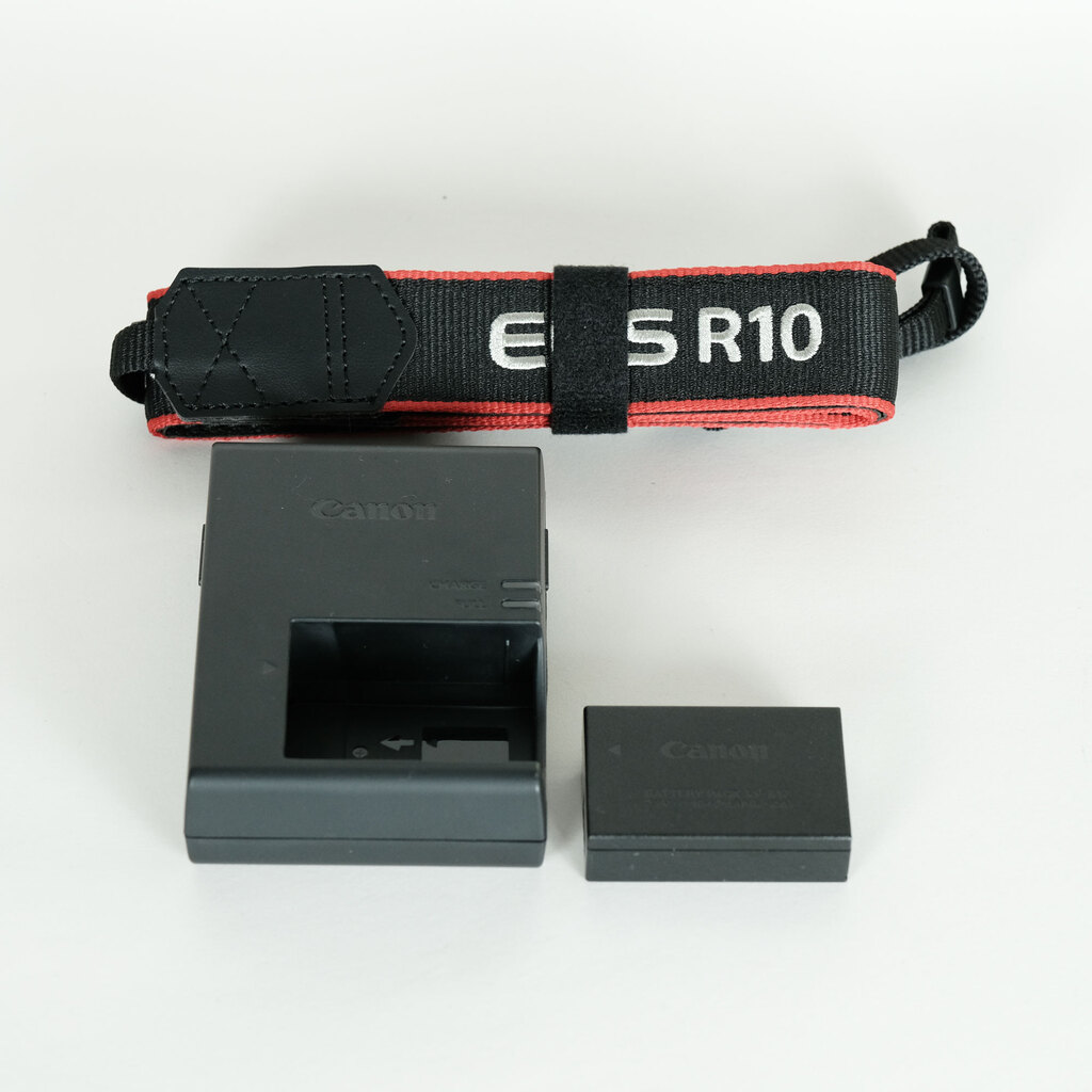 Canon EOS R10