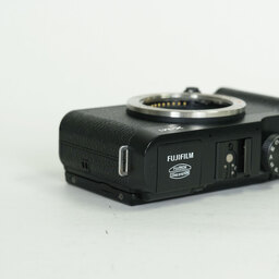 FUJIFILM X-M1 ボディ ブラック