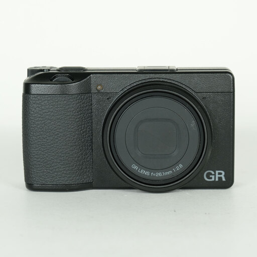 RICOH GR IIIxを徹底解説。標準域でも本領を発揮する、最強のスナップ