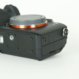 SONY α7 IV(ILCE-7M4) SONY α7 IV(ILCE-7M4)