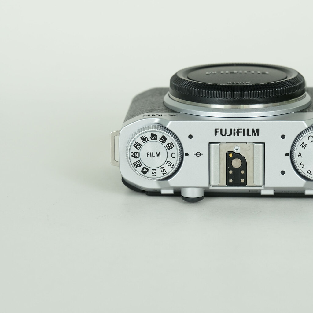 FUJIFILM X-M5 FUJIFILM X-M5