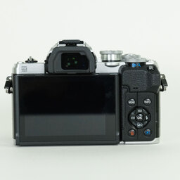 OLYMPUS OM-D E-M10 Mark IV