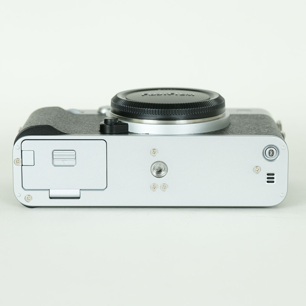 FUJIFILM X-E5