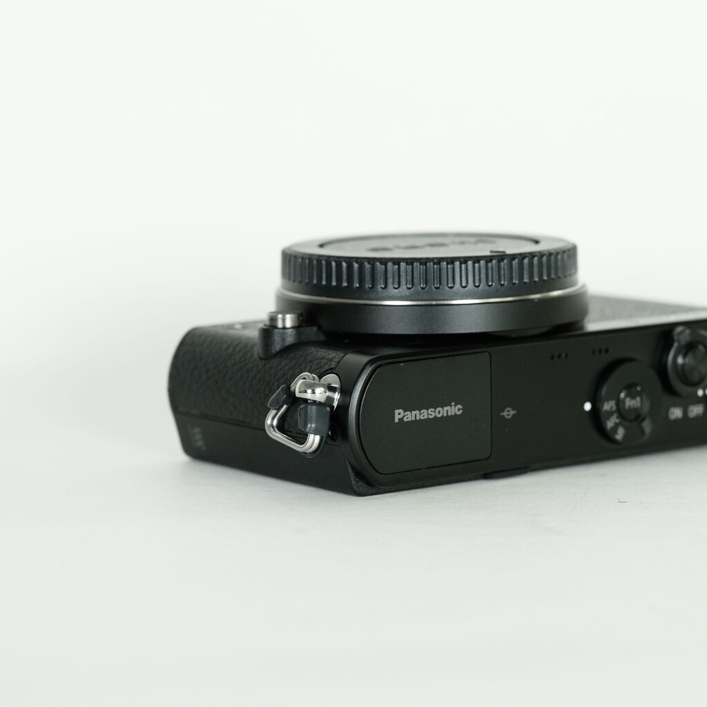 Panasonic LUMIX DMC-GM1ボディ ブラック