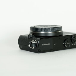 Panasonic LUMIX DMC-GM1ボディ ブラック