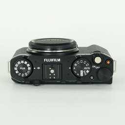 FUJIFILM X-M5