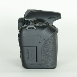 Canon EOS Kiss X10i