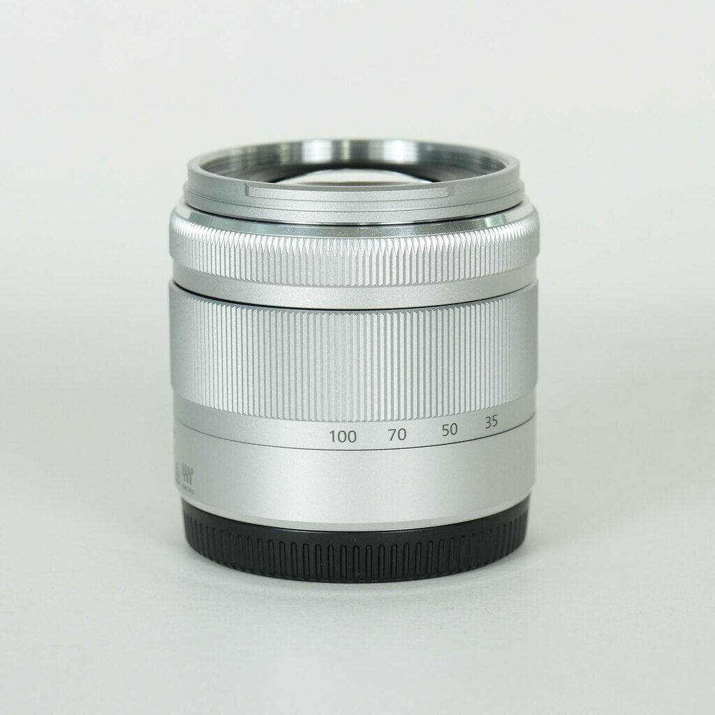 Panasonic LUMIX G VARIO 35-100mm / F4.0-5.6 ASPH. / MEGA O.I.S. [�V���o�[]