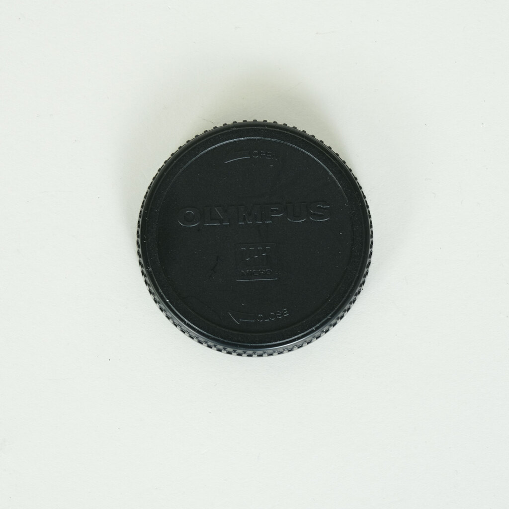 OLYMPUS M.ZUIKO DIGITAL ED 300mm F4.0 IS PRO OLYMPUS M.ZUIKO DIGITAL ED 300mm F4.0 IS PRO