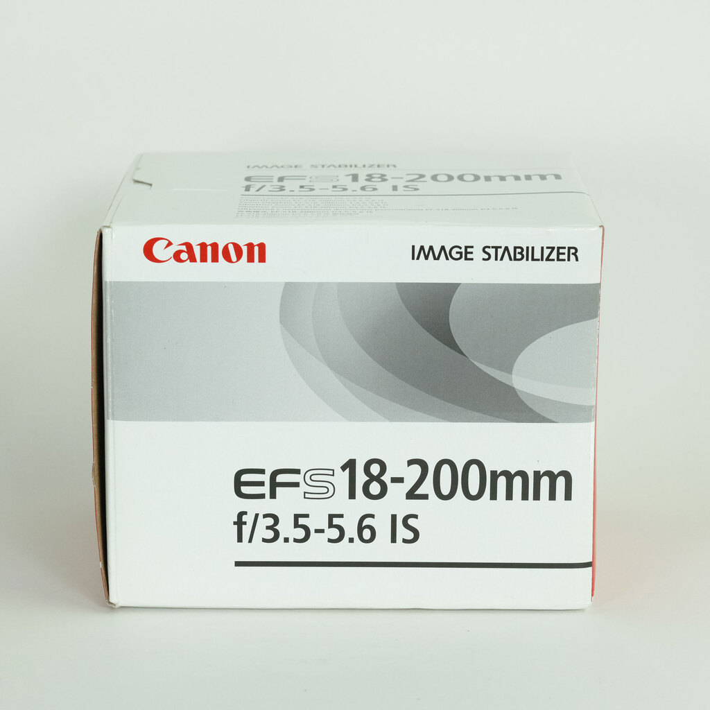 Canon EF-S18-200mm F3.5-5.6 IS