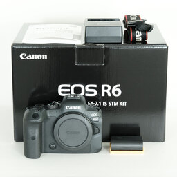 Canon EOS R6 Canon EOS R6