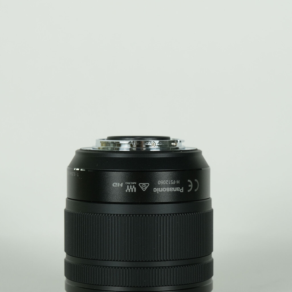Panasonic LUMIX G VARIO 12-60mm / F3.5-5.6 ASPH. / POWER O.I.S.の