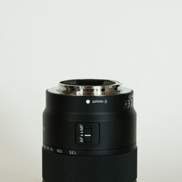 SONY E 18-135mm F3.5-5.6 OSS SEL18135