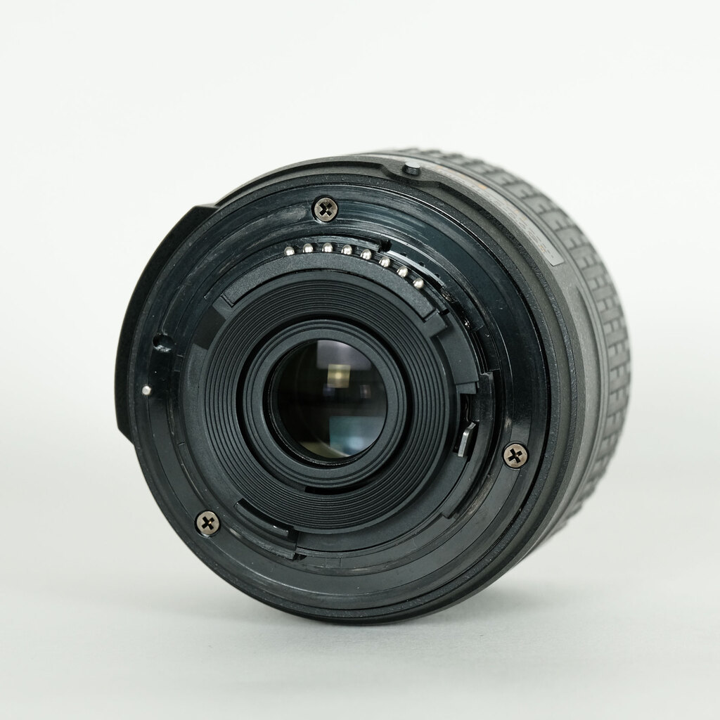 Nikon AF-S DX NIKKOR 18-55mm f3.5-5.6G VR II Nikon AF-S DX NIKKOR 18-55mm f3.5-5.6G VR II