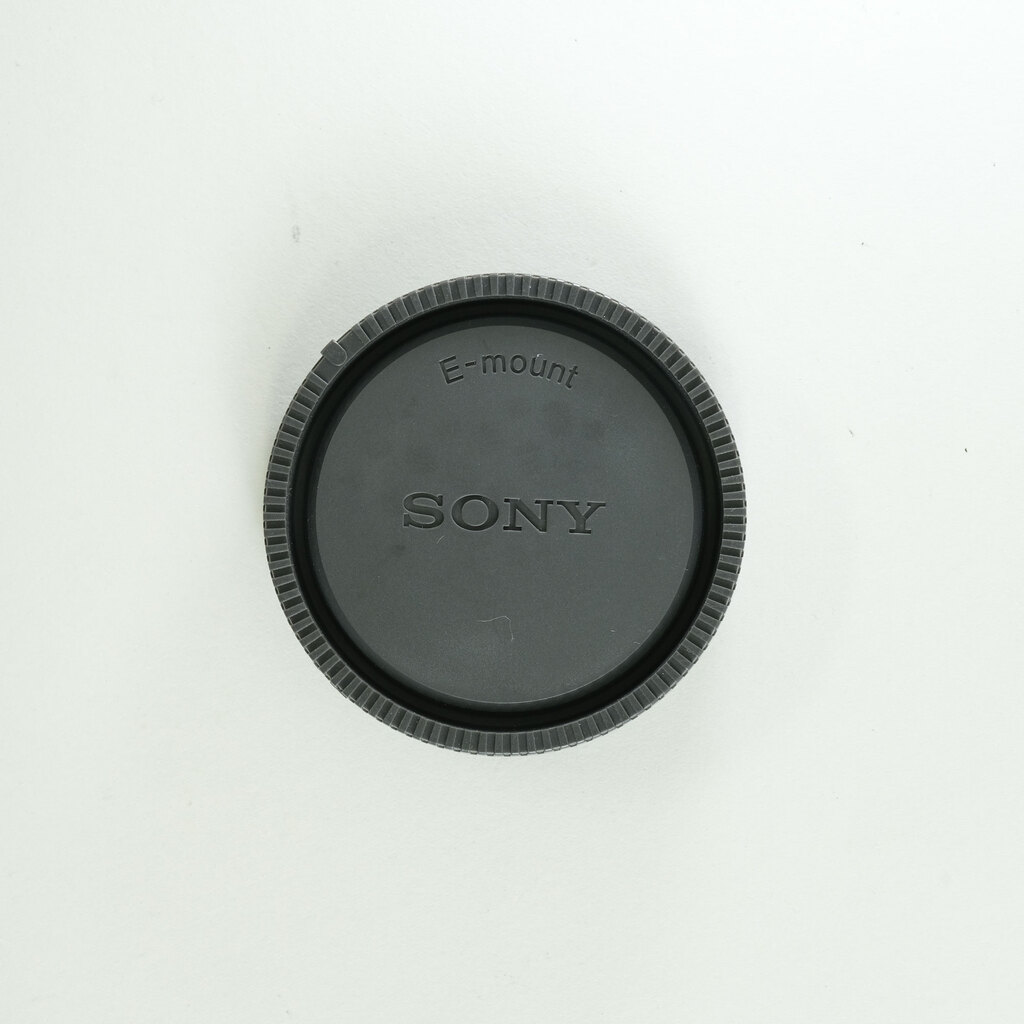 SONY E 18-135mm F3.5-5.6 OSS SEL18135
