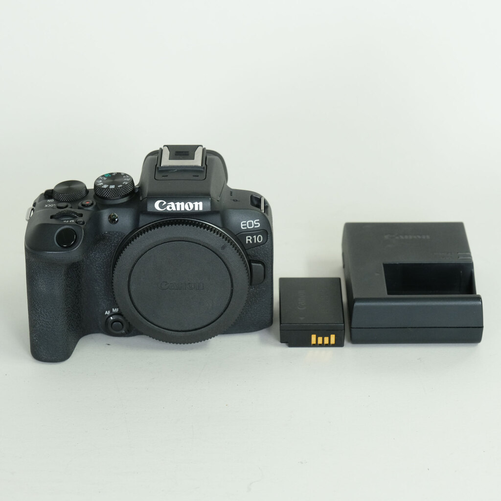 Canon EOS R10