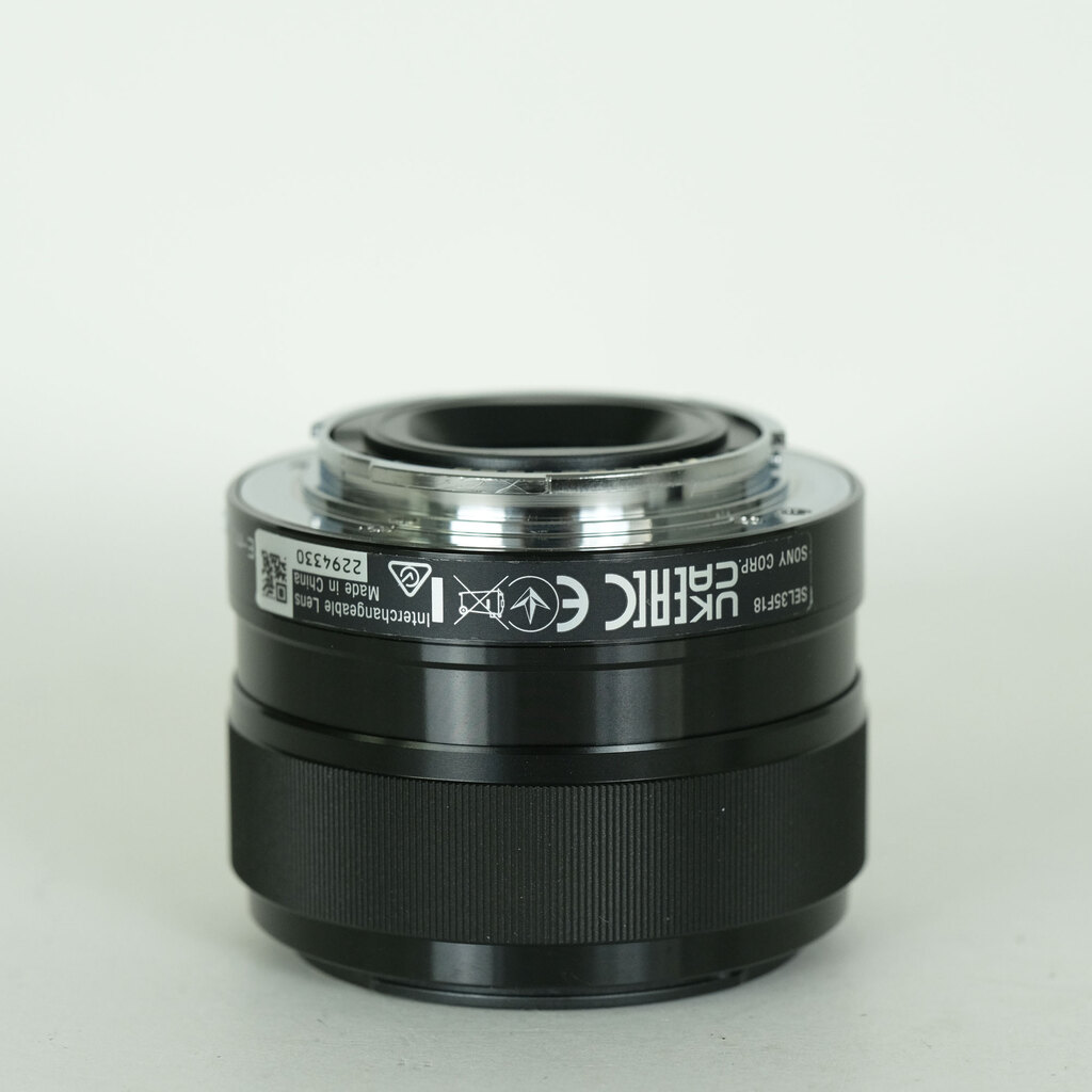 SONY E 35mm F1.8 OSS SEL35F18
