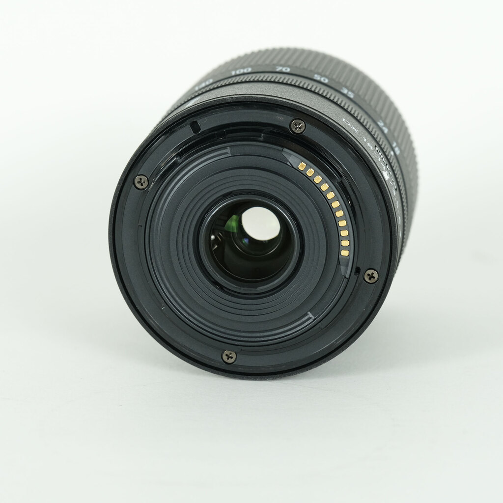 Nikon NIKKOR Z DX 18-140mm f/3.5-6.3 VR Nikon NIKKOR Z DX 18-140mm f/3.5-6.3 VR