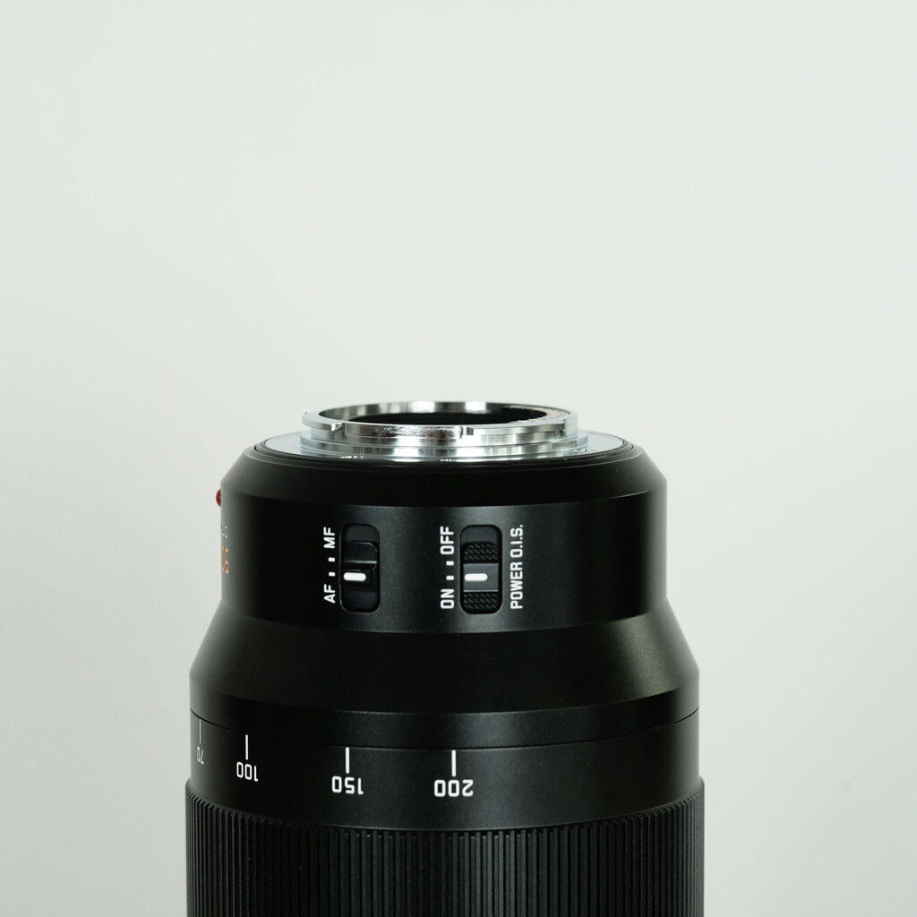 Panasonic LEICA DG VARIO-ELMARIT 50-200mm / F2.8-4.0 ASPH. / POWER O.I.S.