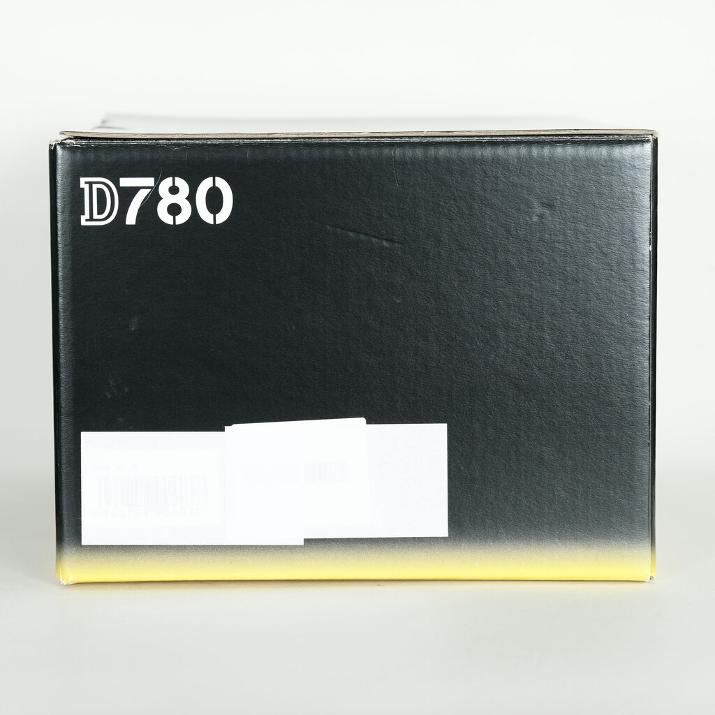 Nikon D780