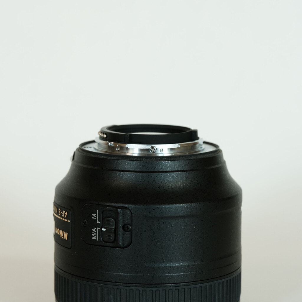Nikon AF-S NIKKOR 85mm f/1.8G