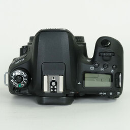 Canon EOS 9000D