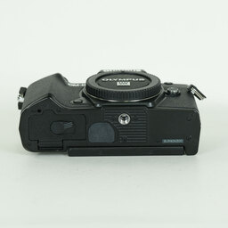 OLYMPUS OM-D E-M5 Mark III