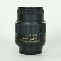 Nikon AF-S DX NIKKOR 18-55mm f3.5-5.6G VR II