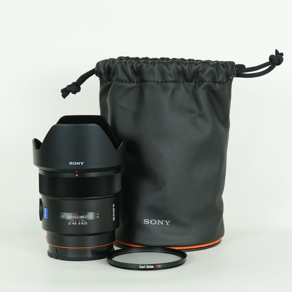 SONY Distagon T* 24mm F2 ZA SSM SAL24F20Z