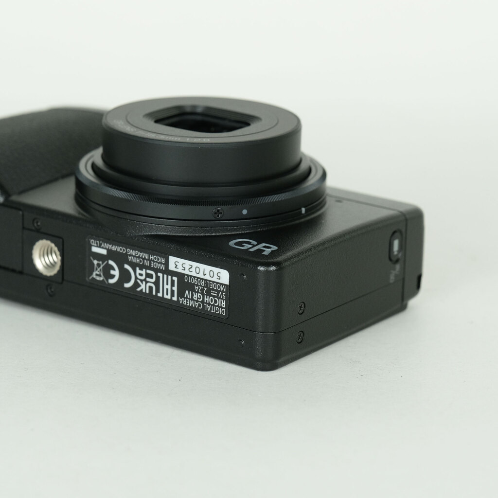 RICOH GR IV