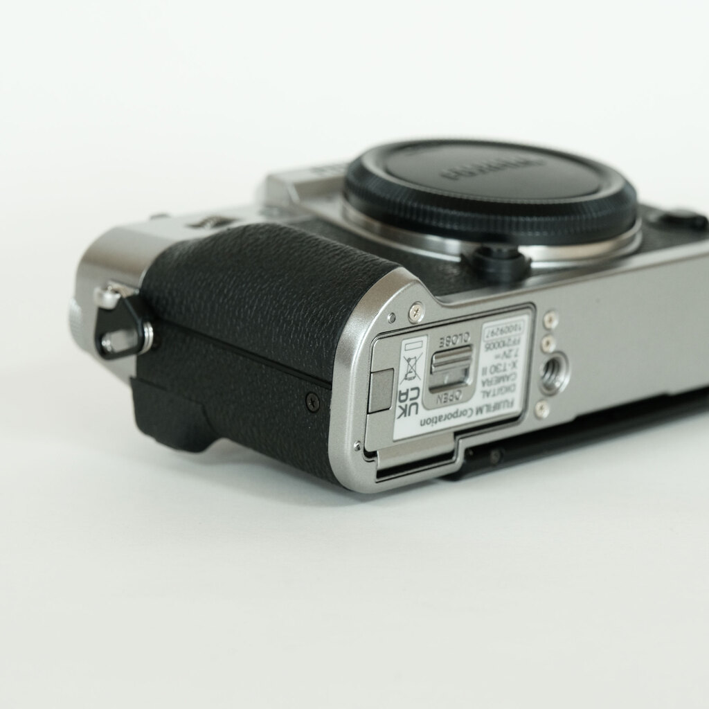 FUJIFILM X-T30 IIの出品 | ONE SCENE（ワンシーン）