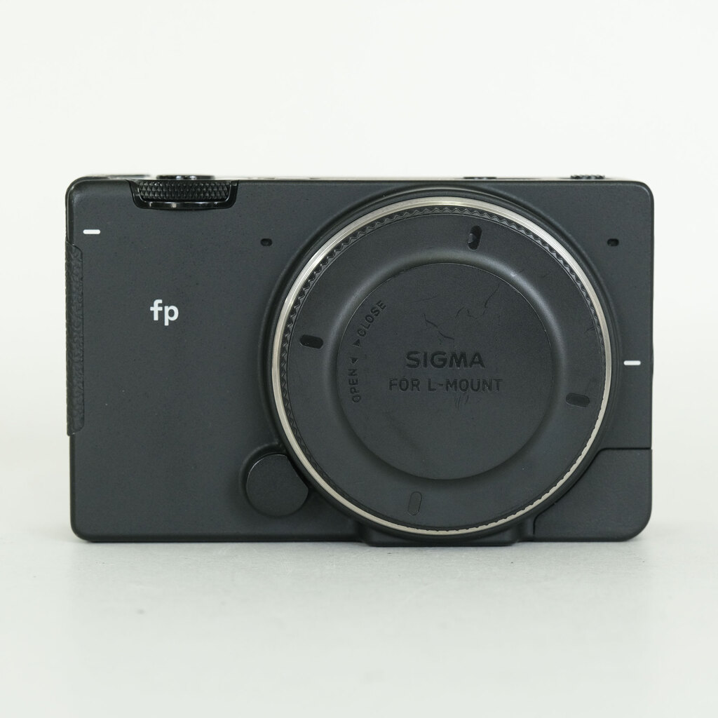 SIGMA fp [�{�f�B]