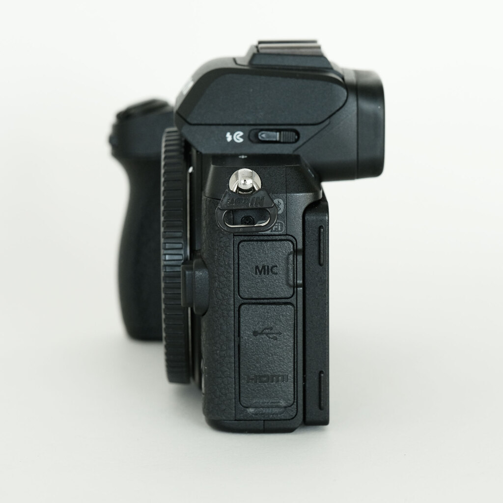 Nikon Z 50 ミラーレス一眼カメラ ボディ［ジャンク品］ ジャンクNikon Z 50 ミラーレス一眼カメラ