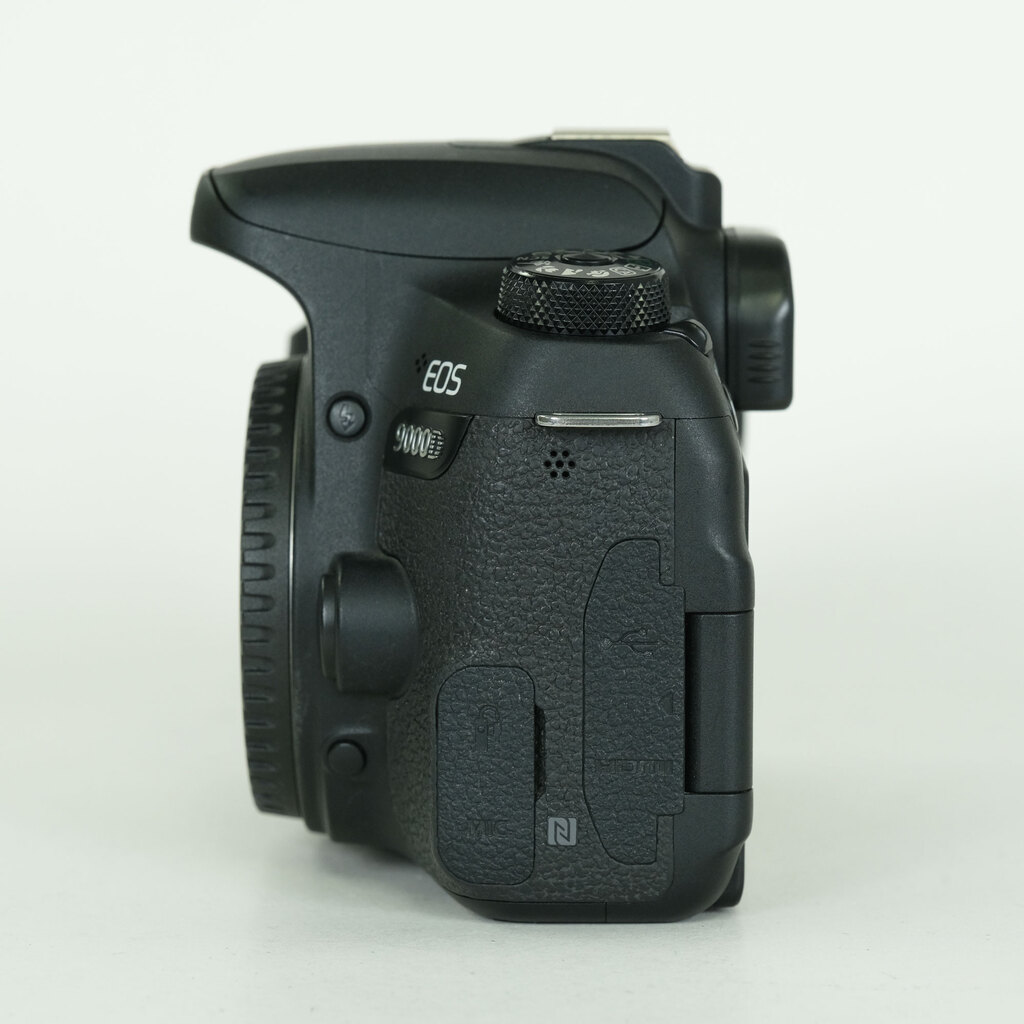 Canon EOS 9000D Canon EOS 9000D