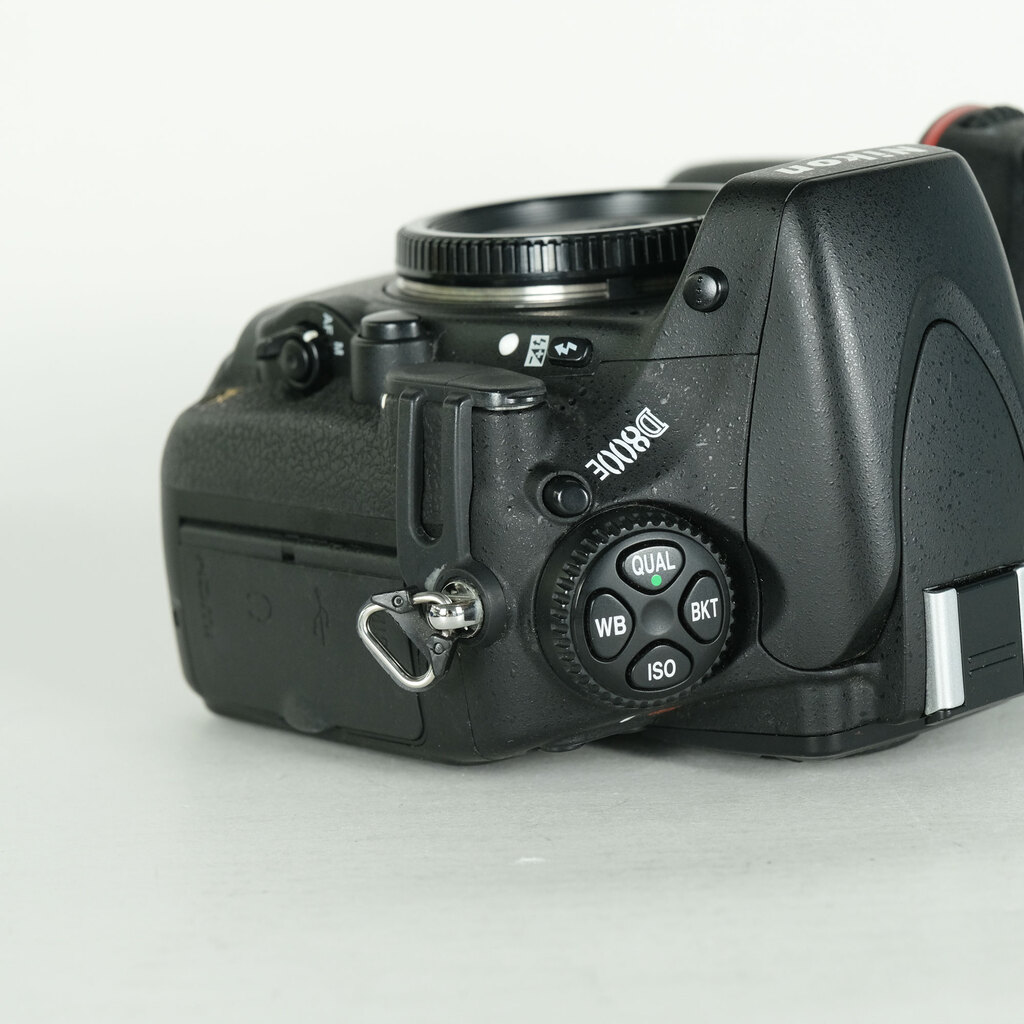 Nikon D800Eの出品 | ONE SCENE（ワンシーン）