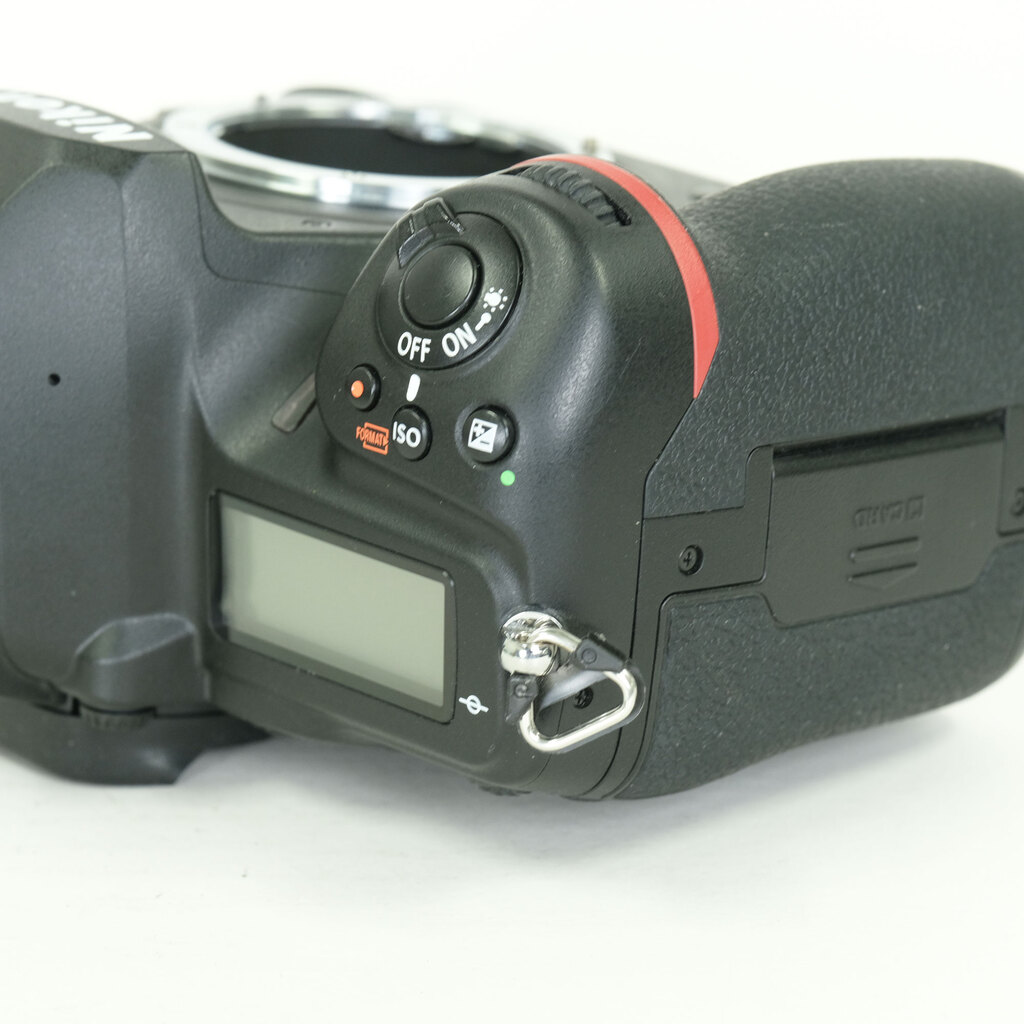 Nikon D780