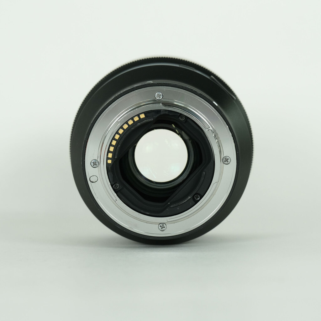SONY FE 85mm F1.8 SEL85F18の出品 | ONE SCENE（ワンシーン）
