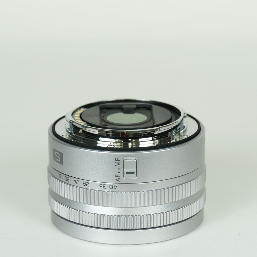 Panasonic LUMIX S 18-40mm F4.5-6.3