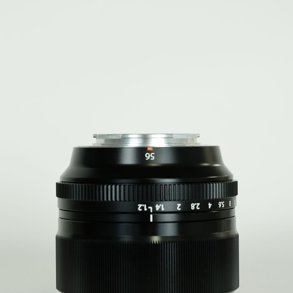 FUJIFILM XF56mmF1.2 R