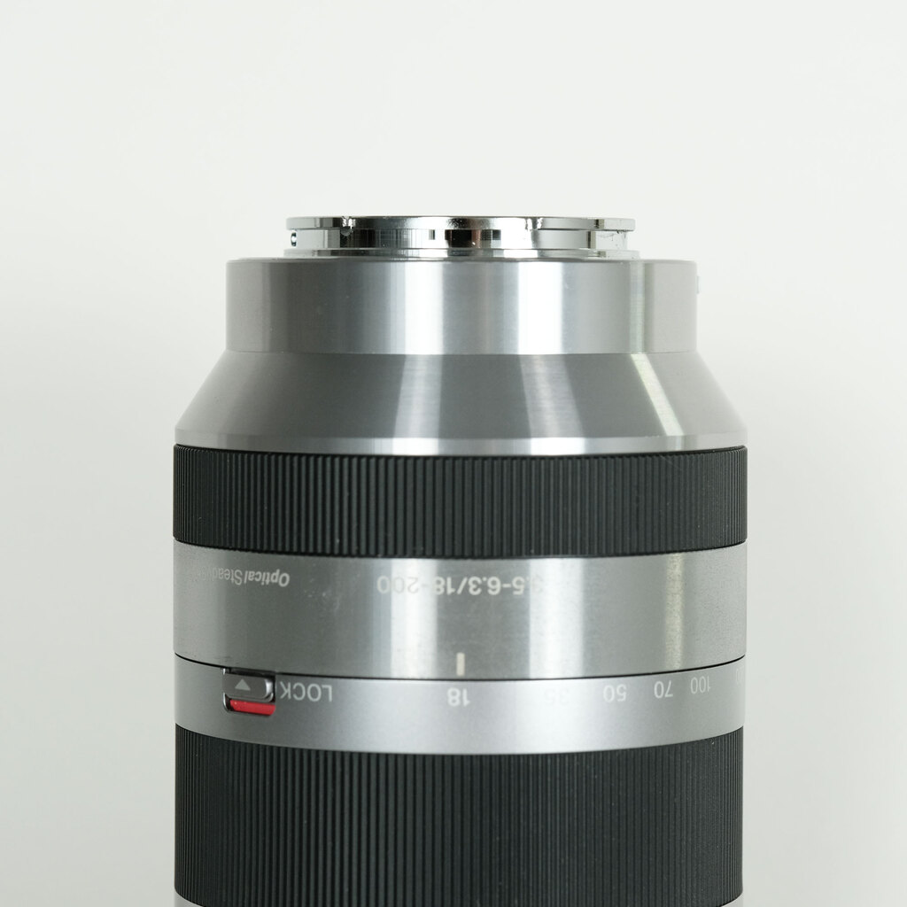 SONY E18-200mm F3.5-6.3 OSS SEL18200