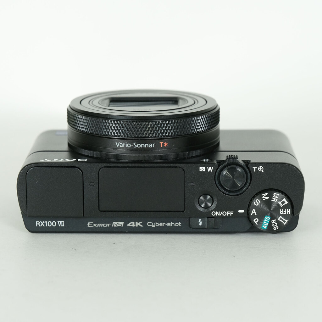 SONY Cyber-shot DSC-RX100M7