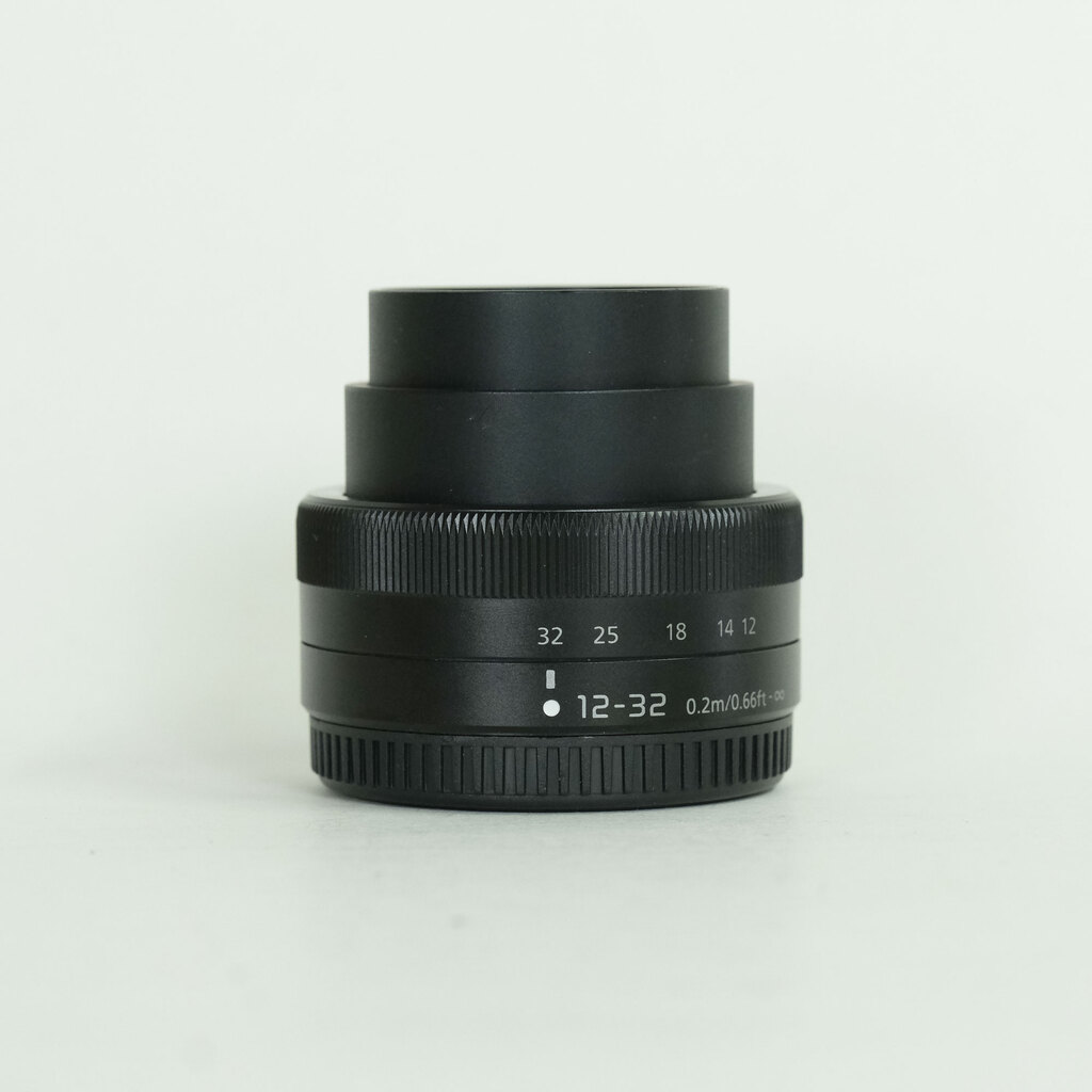 Panasonic LUMIX G VARIO 12-32mm / F3.5-5.6 ASPH. / MEGA O.I.S.