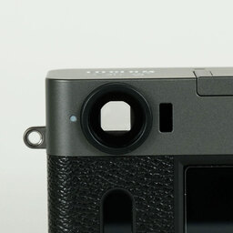 FUJIFILM X half X-HF1