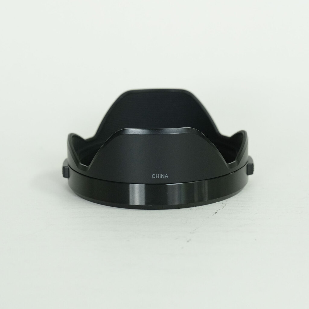 OLYMPUS M.ZUIKO DIGITAL ED 12-40mm F2.8 PRO OLYMPUS M.ZUIKO DIGITAL ED 12-40mm F2.8 PRO