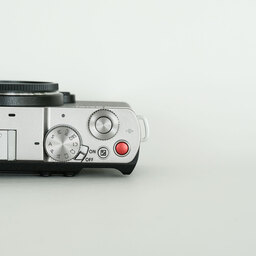 Panasonic LUMIX DC-S9