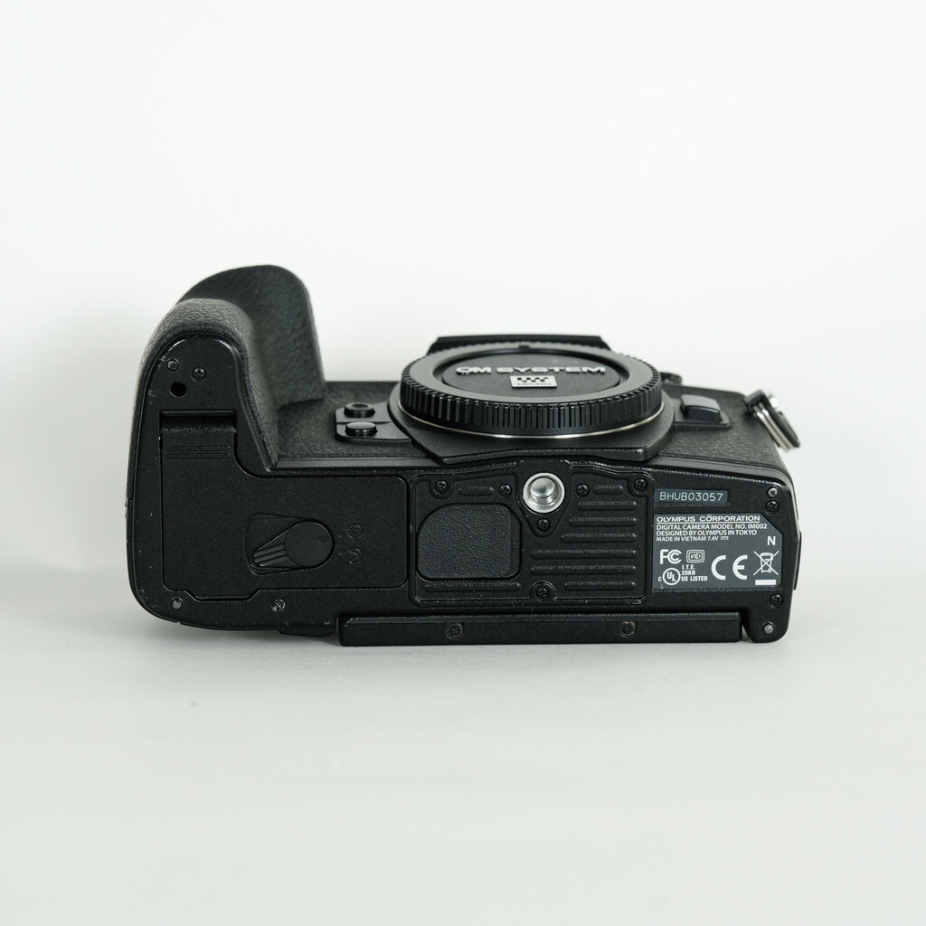 OLYMPUS OM-D E-M1 Mark II