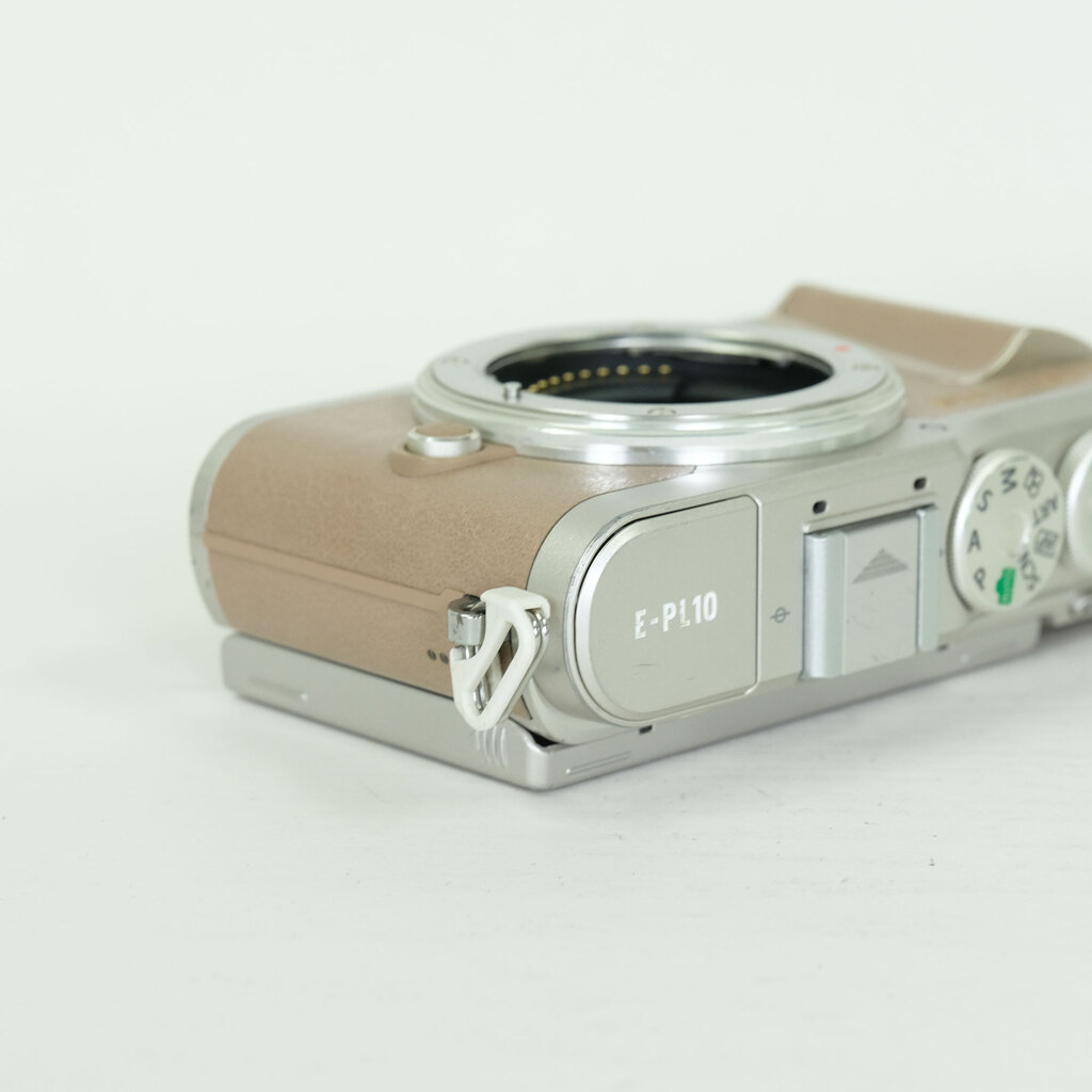 OLYMPUS PEN E-PL10