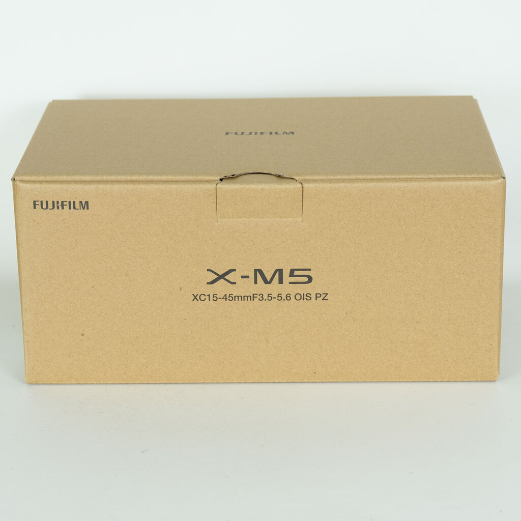 FUJIFILM X-M5