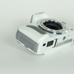 Panasonic LUMIX DMC-G3-W ボディ シェルホワイト